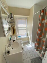 14 Woodmont St in Boston, MA - Foto de edificio - Building Photo