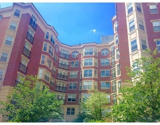 75 Peterborough St, Unit 404