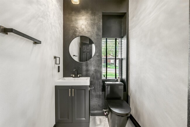 property at 11915 Helene Ct