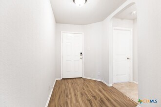 8221 Lazy Brook in San Antonio, TX - Building Photo - Building Photo