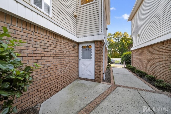 property at 1606 Madaline Dr