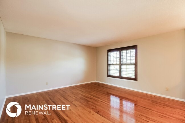 5221 N Wyandotte St in Gladstone, MO - Foto de edificio - Building Photo