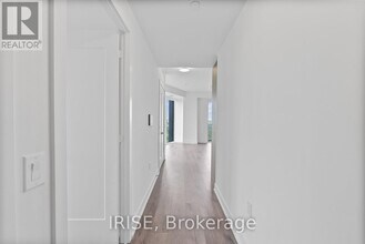 575-2575 Bloor St E in Toronto, ON - Building Photo - Building Photo