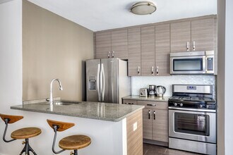 401 E 34th St in New York, NY - Building Photo - Building Photo