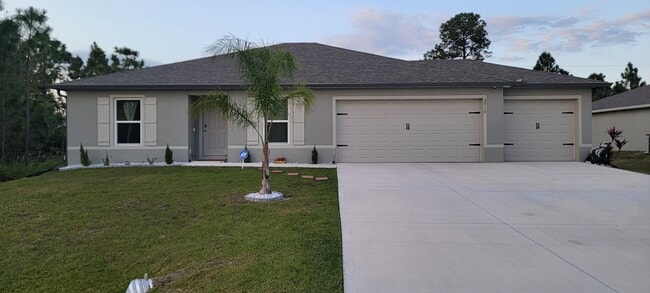 property at 2910 San Filippo Dr SE