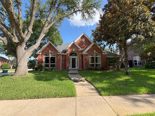 property at 2001 Elm Creek Ln