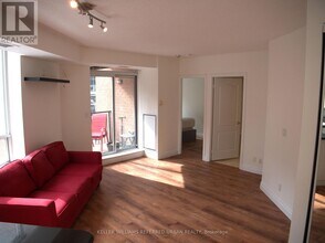 20 Collier St in Toronto, ON - Building Photo - Building Photo