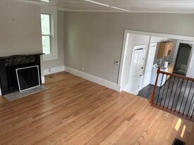 230 Andover St, Unit 2 in Andover, MA - Building Photo