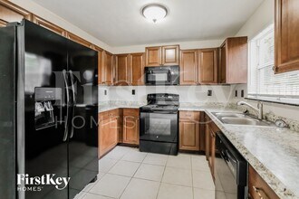 10561 SW 161st Ave in Miami, FL - Building Photo - Building Photo