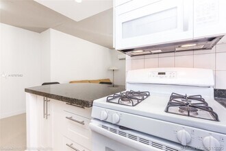 915 Jefferson Ave in Miami Beach, FL - Foto de edificio - Building Photo