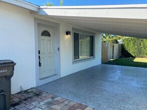 3436 Housatonic Dr in West Palm Beach, FL - Building Photo - Building Photo