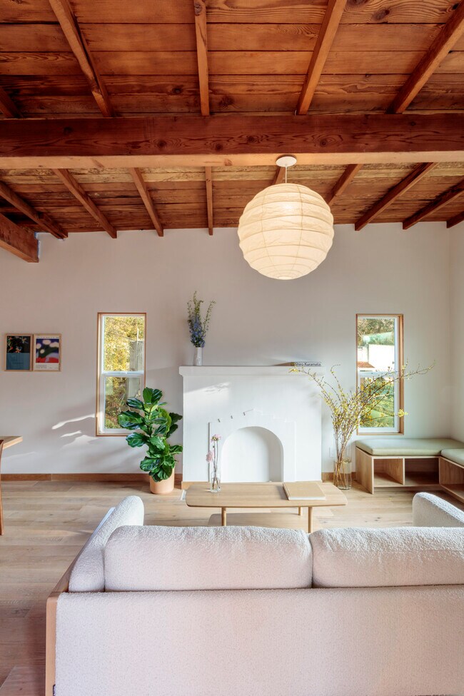 3361 Hamilton Way in Los Angeles, CA - Foto de edificio - Building Photo