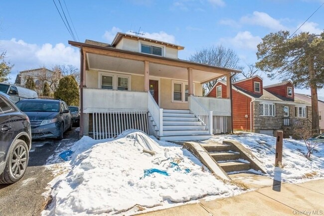 14 S Stone Ave in Elmsford, NY - Building Photo - Building Photo