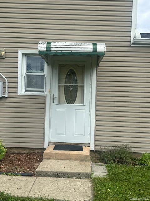 property at 904 N Bay Ave