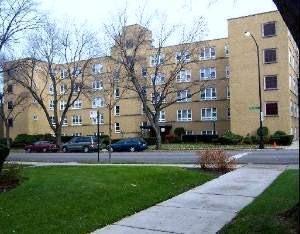 property at 5335 N California Ave