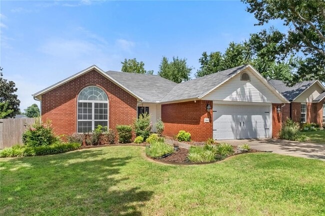2005 W Sumac St in Rogers, AR - Building Photo - Building Photo