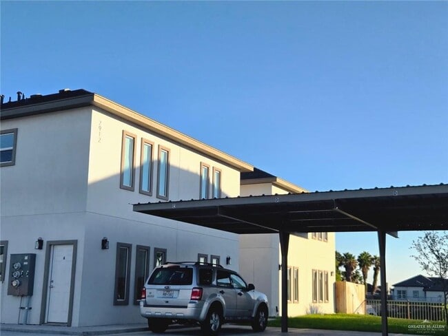 16 Israel N Ln in Alton, TX - Building Photo - Building Photo