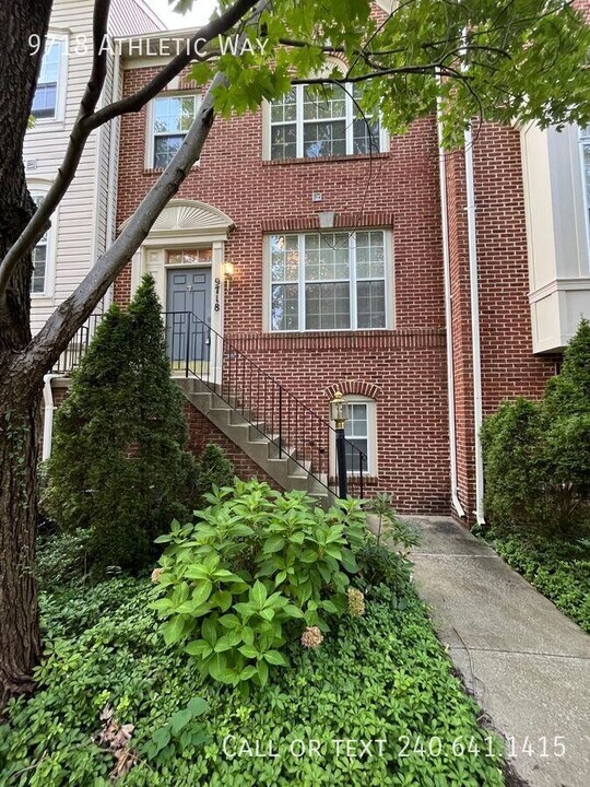 9718 Athletic Way in Gaithersburg, MD - Building Photo