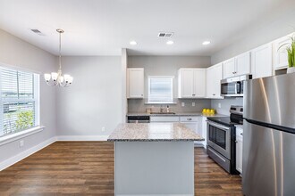 2033 Weaver Way in Leeds, AL - Building Photo - Building Photo