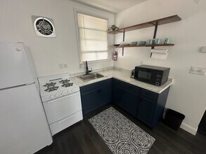 27 Mill St, Unit Suite 2 in Binghamton, NY - Foto de edificio - Building Photo