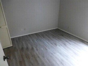 2822 Whitehall Dr in Palm Harbor, FL - Building Photo - Building Photo