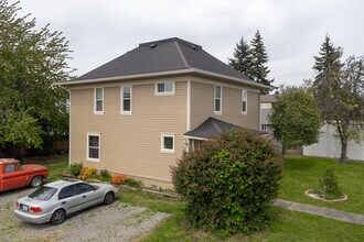 601 Cedar Ave in Marysville, WA - Building Photo - Building Photo