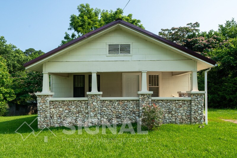 104 21st Ave NW in Center Point, AL - Building Photo