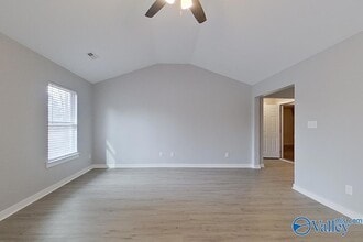 488 Ford Chapel Rd in Harvest, AL - Foto de edificio - Building Photo