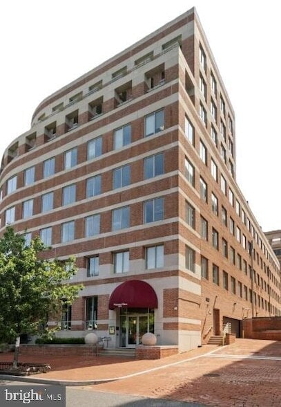 property at 1275 25th St NW