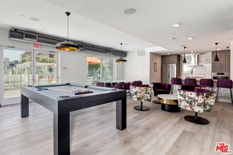 525 Wilton Pl in Los Angeles, CA - Building Photo - Building Photo