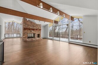 304 Olmstead Hill Rd in Wilton, CT - Building Photo - Building Photo