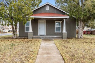 1322 N Lincoln Ave in Odessa, TX - Building Photo