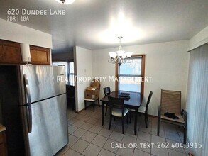 620 Dundee Ln in Hartland, WI - Building Photo - Building Photo