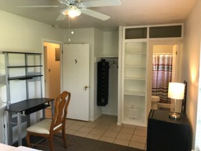 142 Aldrich Dr in San Antonio, TX - Foto de edificio - Building Photo