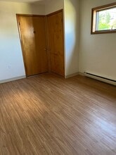114-116 Spruce St, Unit B in Olyphant, PA - Foto de edificio - Building Photo