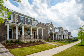 Durham Farms in Hendersonville, TN - Foto de edificio - Building Photo