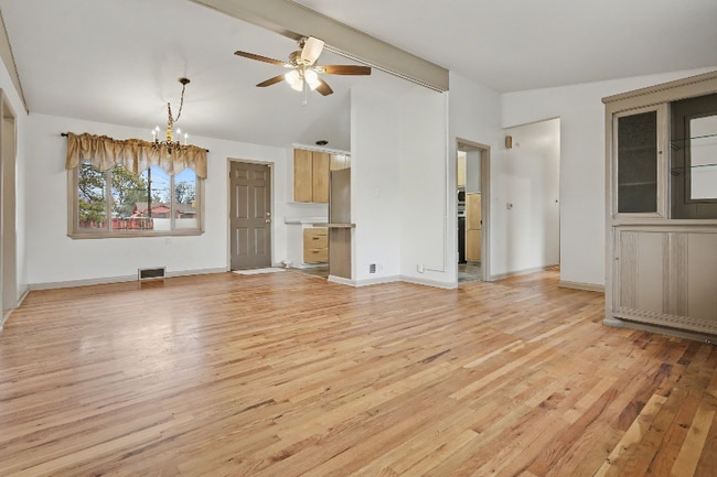 450 Elm Ct in Grand Junction, CO - Foto de edificio - Building Photo