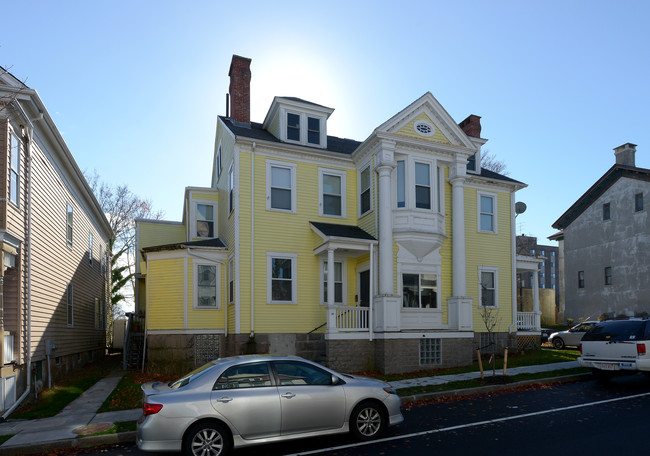 88 Mill St in New Bedford, MA - Building Photo - Building Photo