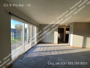 321 9th Ave in Brandon, SD - Building Photo - Building Photo