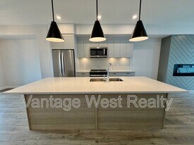 1225-1225 Findlay Rd in Kelowna, BC - Building Photo