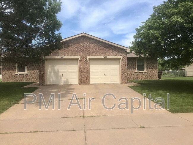 property at 1530 N Maybelle St