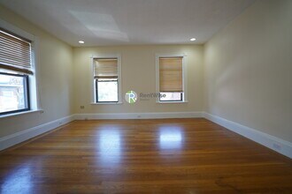 12 Dean Rd in Brookline, MA - Building Photo - Building Photo
