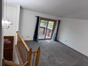 14198 Towers Ln in Eden Prairie, MN - Building Photo - Building Photo