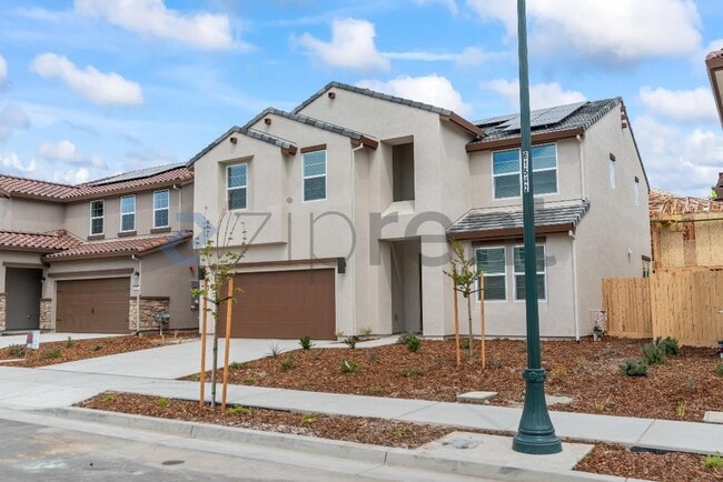 355 Monastery Dr in Lathrop, CA - Building Photo - Building Photo