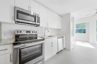 1536 NW 15th Ave in Miami, FL - Building Photo - Building Photo