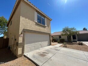 2274 E Hazeltine Way in Chandler, AZ - Building Photo - Building Photo