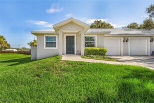 14954 Wise Way in Ft. Myers, FL - Building Photo