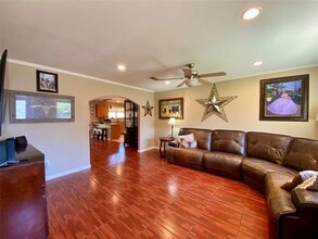 2905 Sun Valley St in Irving, TX - Building Photo - Building Photo