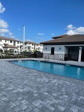 15600 SW 136th St in Miami, FL - Building Photo - Building Photo