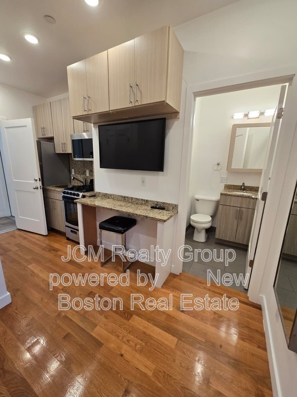 property at 16 5th St